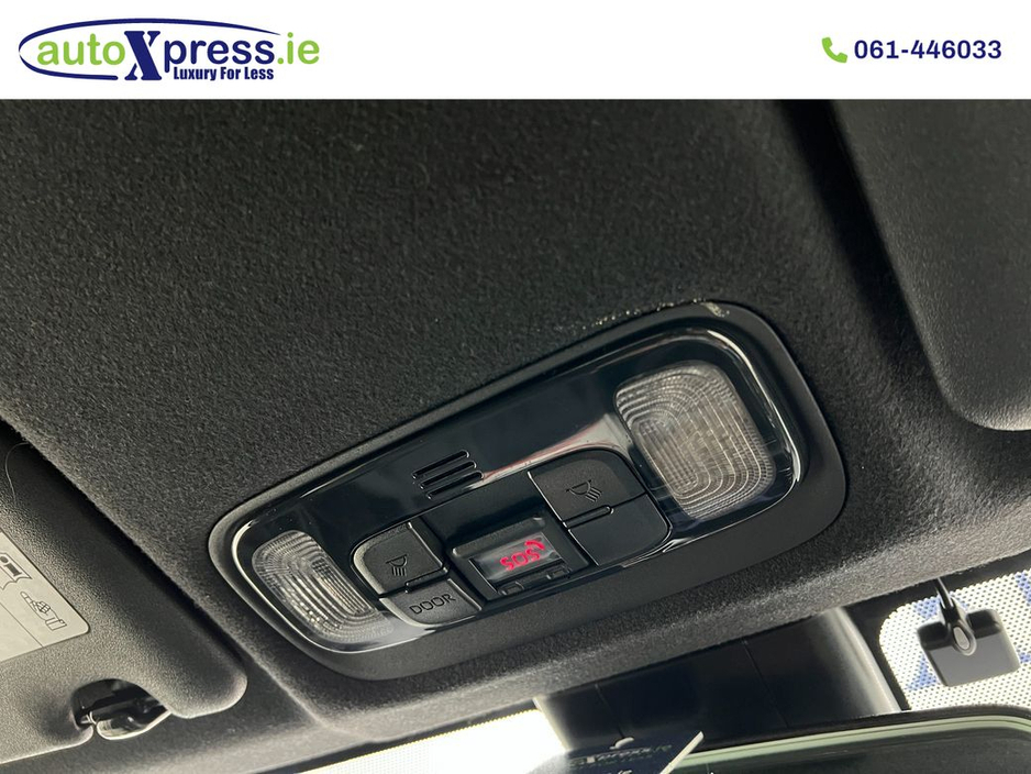 2021 Toyota Yaris - image 27