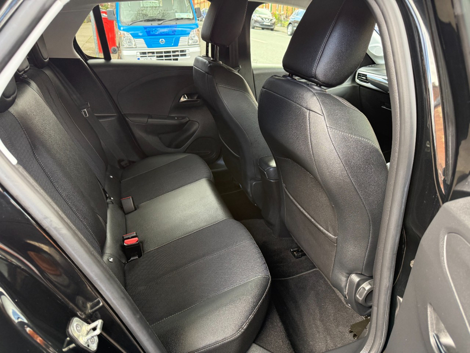 2022 Opel Corsa - image 12