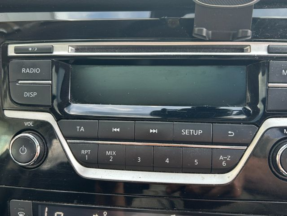 2017 Nissan X-Trail - image 14