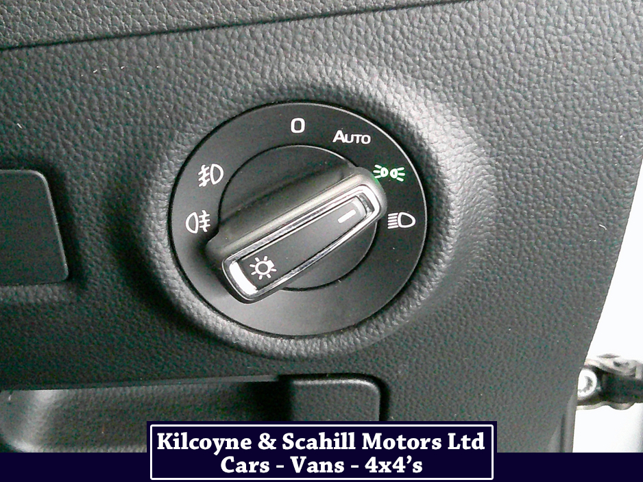 2017 Skoda Superb - image 26