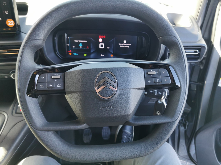 2026 Citroen Berlingo - image 14