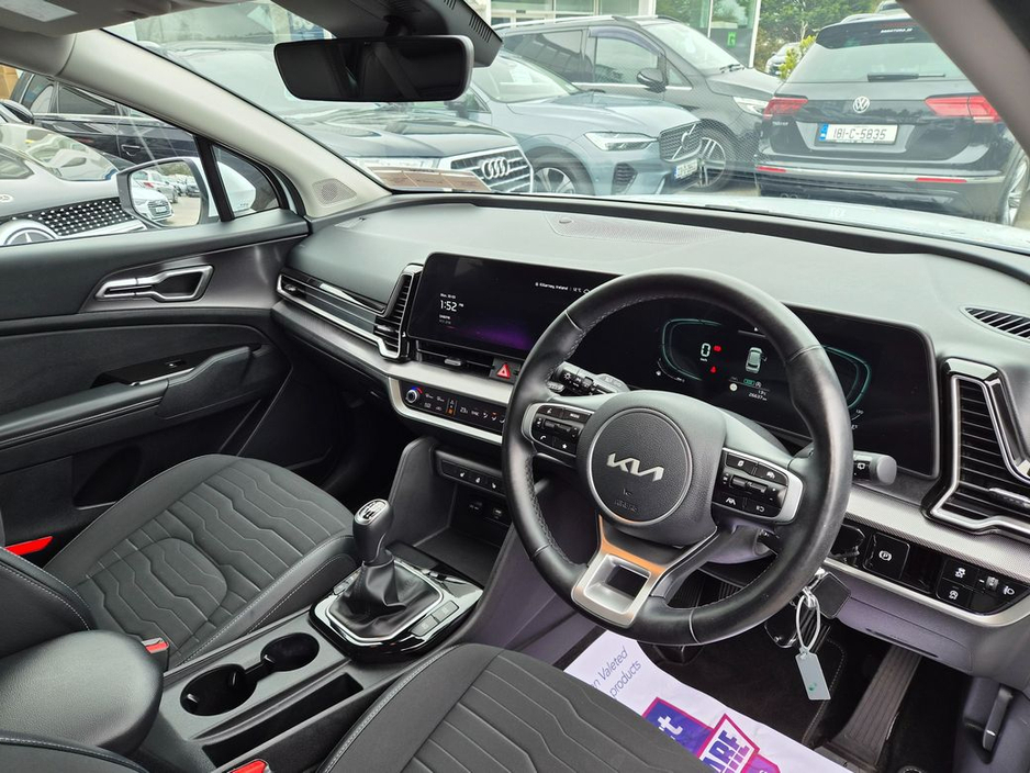 2023 Kia Sportage - image 5