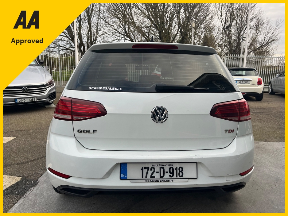 2017 Volkswagen Golf - image 3