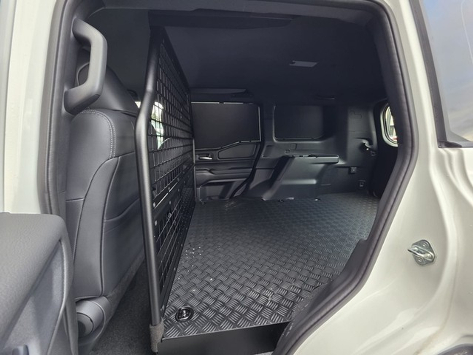 2026 Toyota Landcruiser - image 7