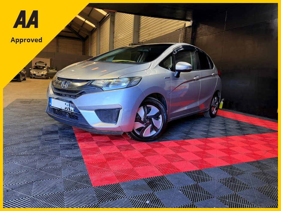 2015 Honda Fit - image 2