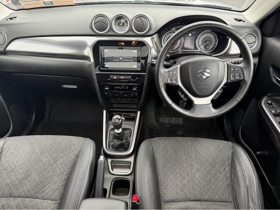 2019 Suzuki Vitara - image 12