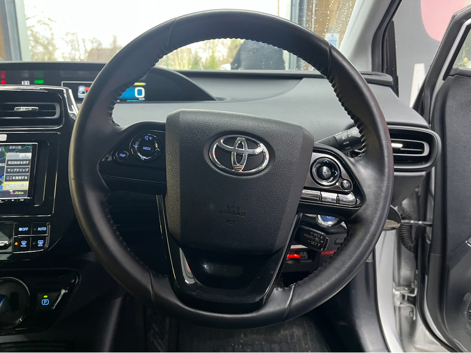 2022 Toyota Prius - image 9