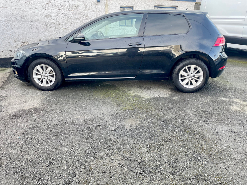 2019 Volkswagen Golf - image 27