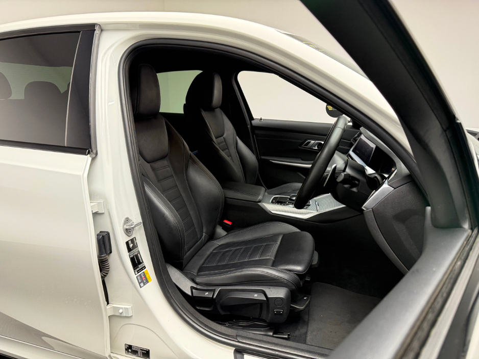 2020 BMW 3 Series 330E M SPORT €27,990