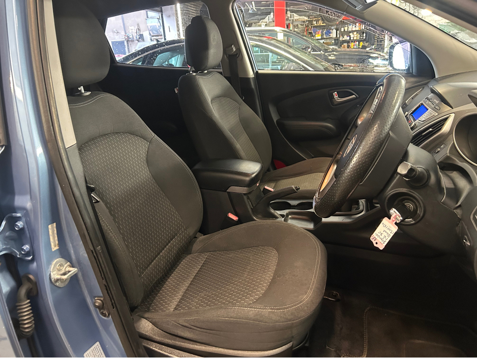 2013 Hyundai ix35 - image 7
