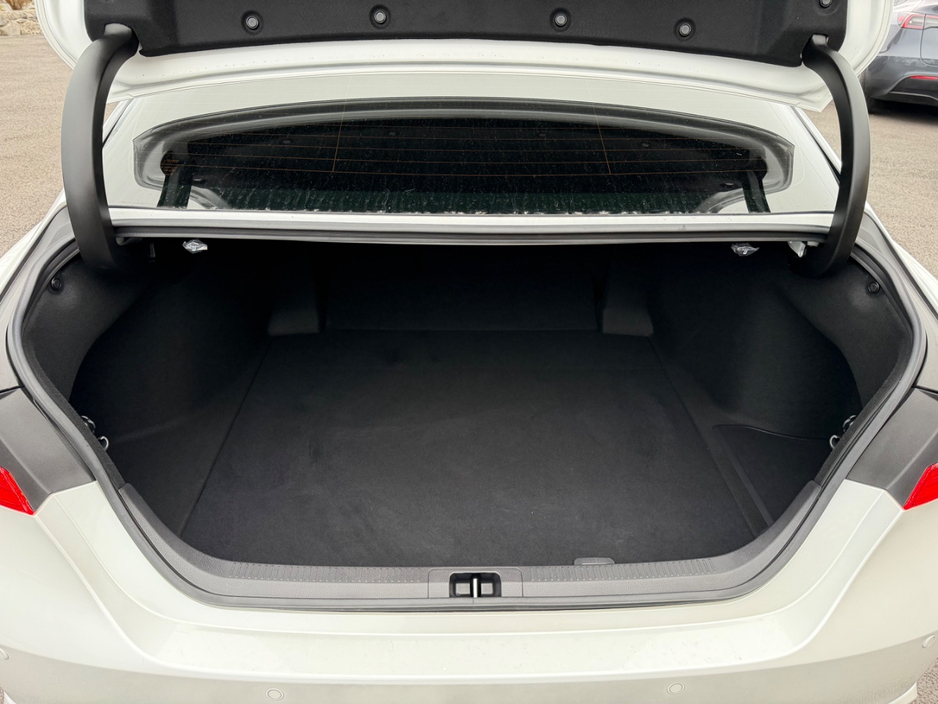 2023 Toyota Camry - image 25
