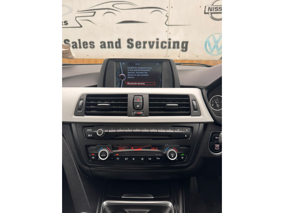 2012 BMW 3 Series - image 27