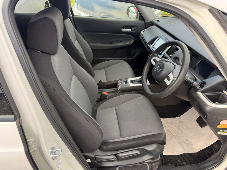 2022 Honda Fit - image 21