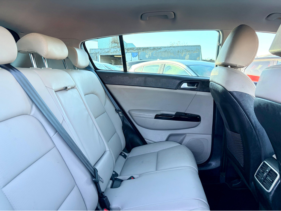 2021 Kia Sportage - image 14