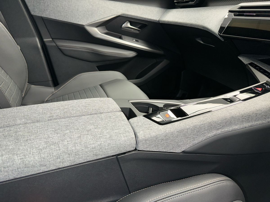2026 Peugeot 3008 - image 25