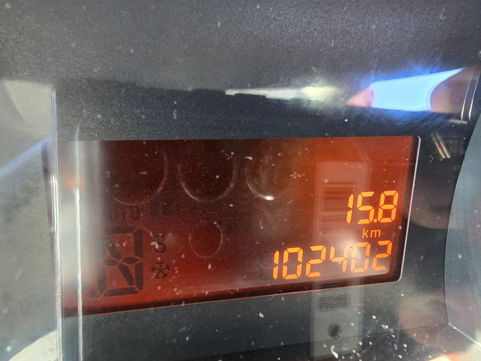 2014 Peugeot 3008 - image 8