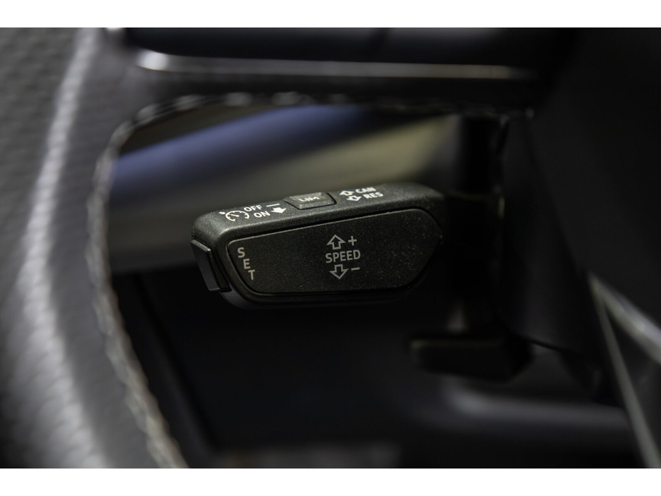 2023 Audi Q7 - image 16