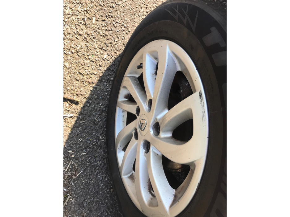 2016 Renault Fluence - image 10