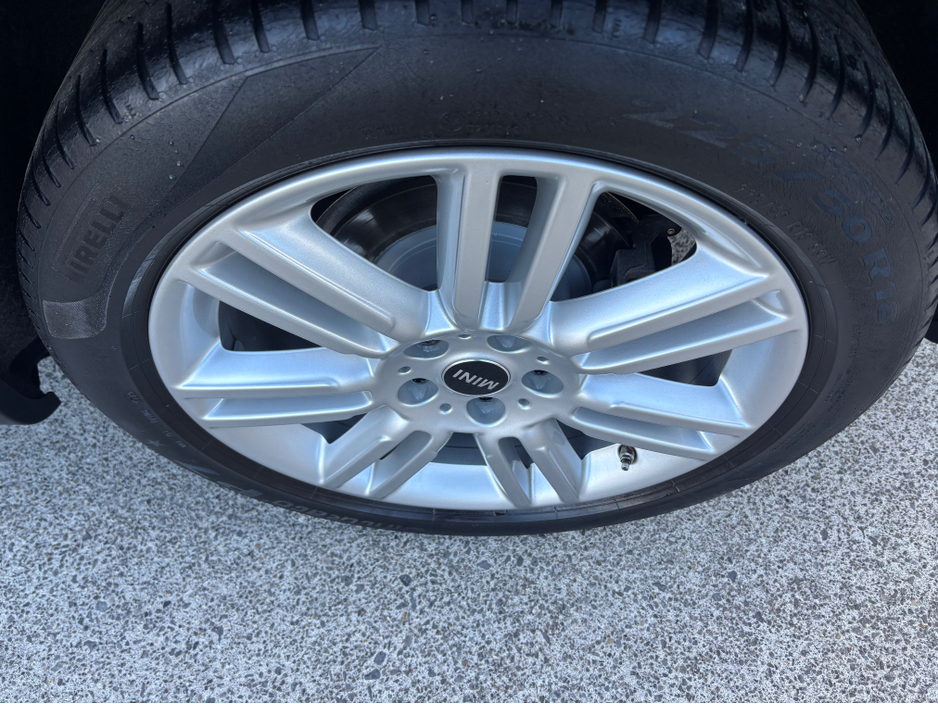 2020 MINI Countryman - image 9