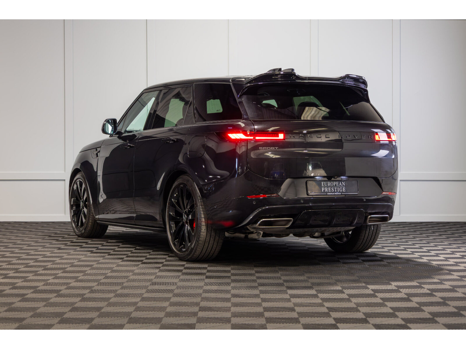 2026 Land Rover Range Rover Sport - image 4