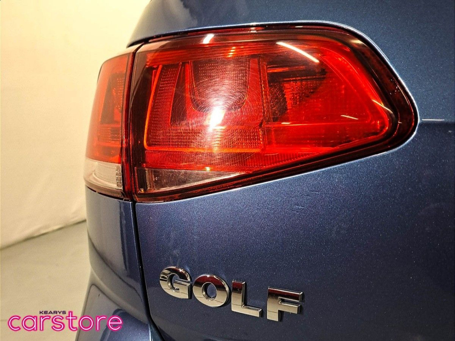2016 Volkswagen Golf - image 20