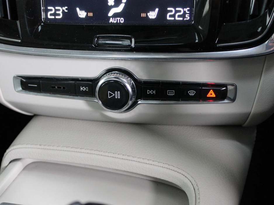 2020 Volvo V90 D4 MOM AT 5DR Auto €33,750