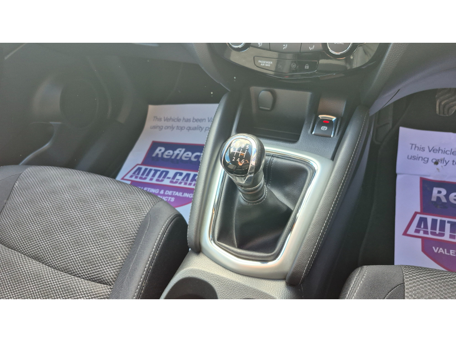 2015 Nissan Qashqai - image 16