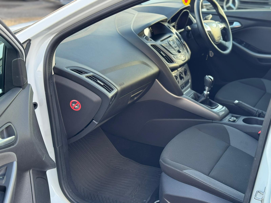 2012 Ford Focus - image 12