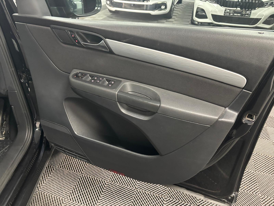 2018 Volkswagen Sharan VOLKSWAGEN SHARAN 7 SEATER 1.4 PETROL DSG*HEATED ALCANTARA SEATS*REVERSE CAM & PARKING SENSORS*ELECTRIC TAILGATE*AUTO HOLD*FOLDING MIRRORS*FINANCE AVAILABLE TRADE INS WELCOME*