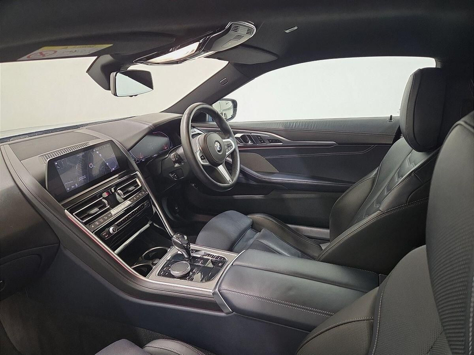 2019 BMW 8 Series - image 7