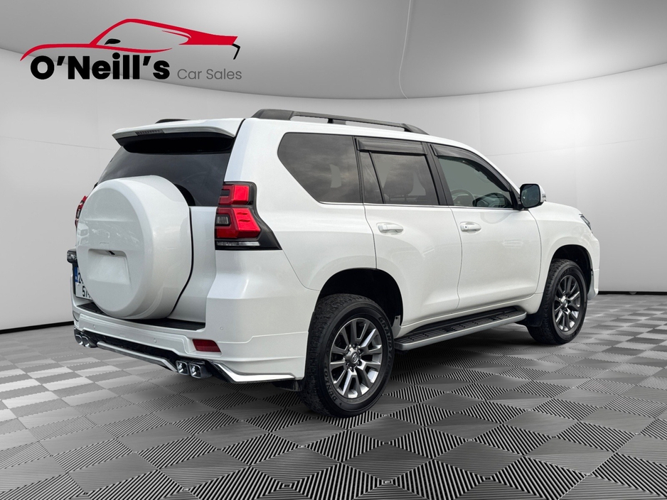 2024 Toyota Landcruiser - image 4