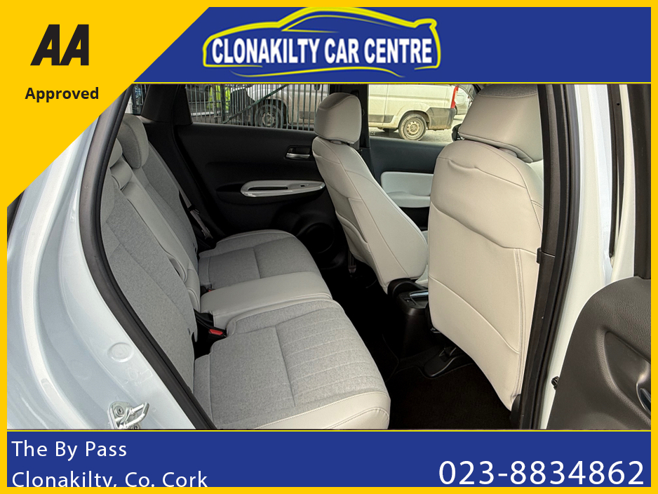 2020 Honda Fit - image 12