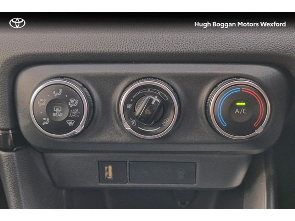 2023 Toyota Yaris YARIS 1.5 LUNA MANUAL TRANSMISSION!