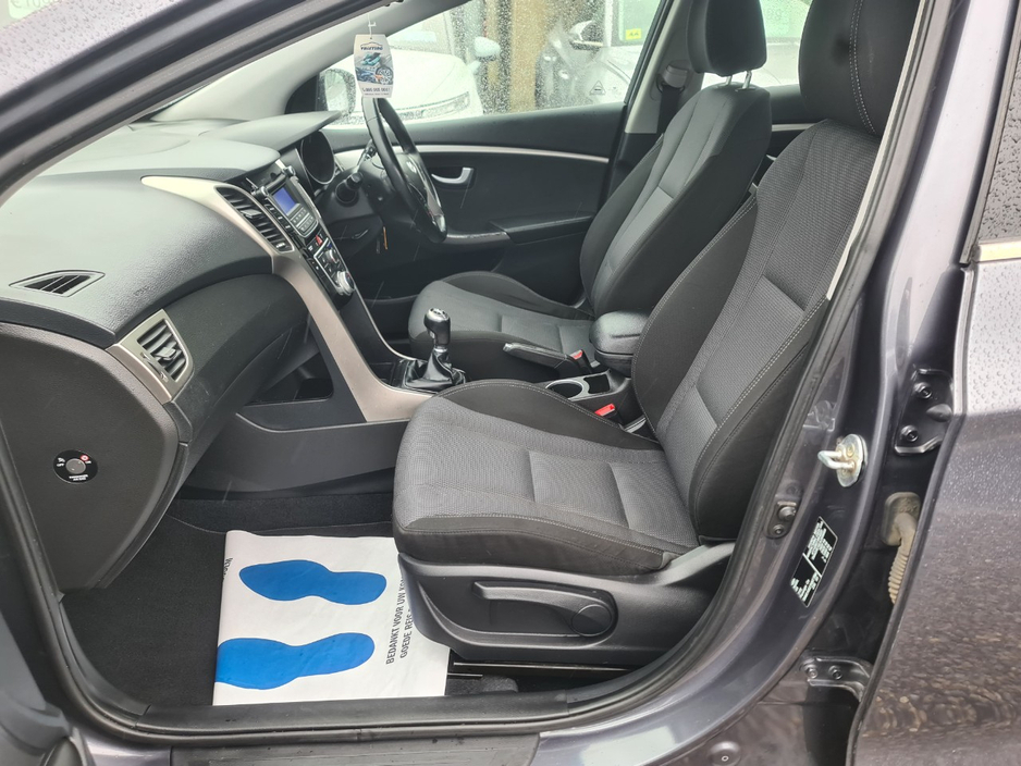 2016 Hyundai i30 - image 9