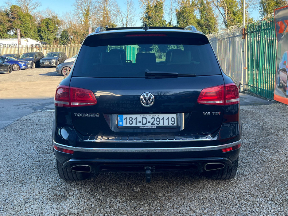 2018 Volkswagen Touareg - image 6