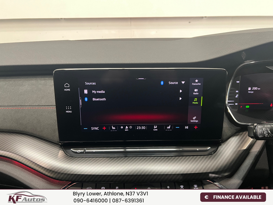 2023 Skoda Octavia - image 32