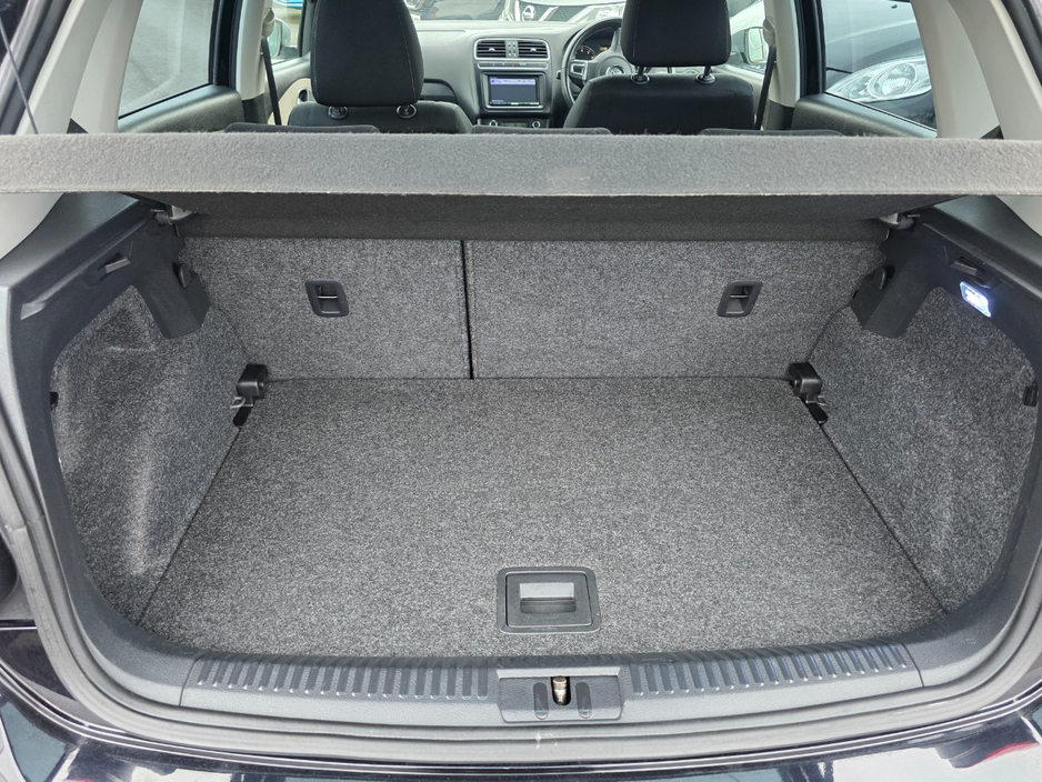 2011 Volkswagen Polo - image 15