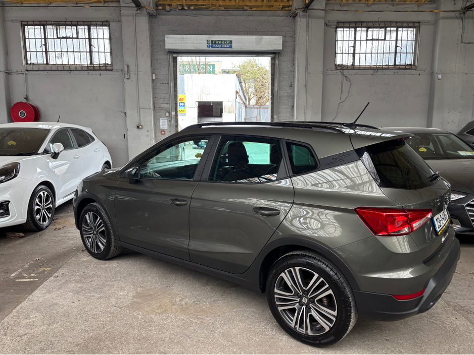 2023 SEAT Arona - image 15