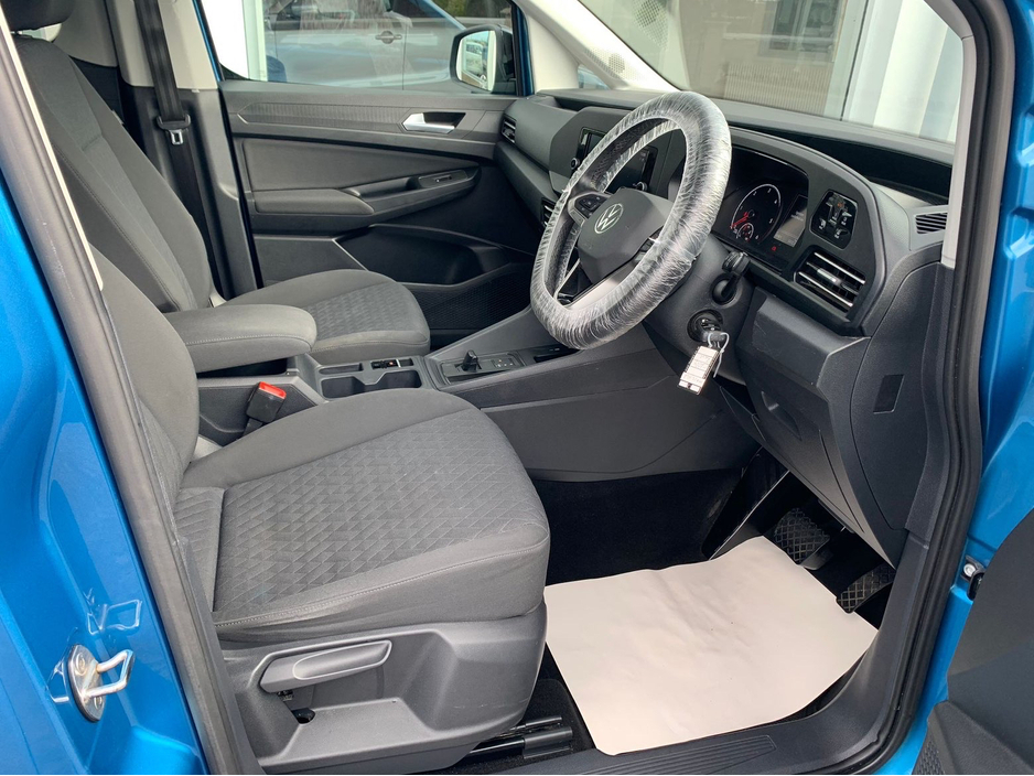 2023 Volkswagen Caddy Maxi - image 8