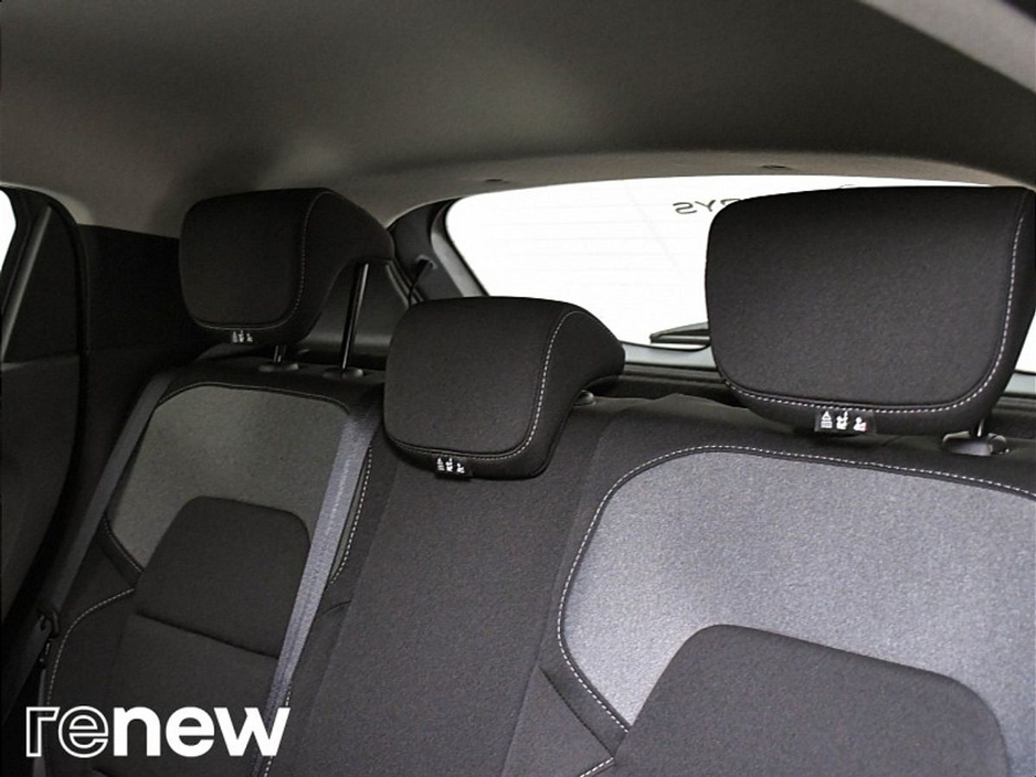 2025 Renault Clio - image 11