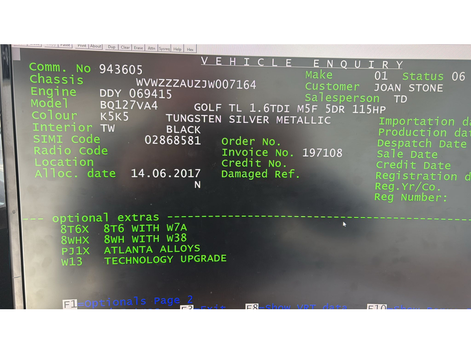 2017 Volkswagen Golf - image 9