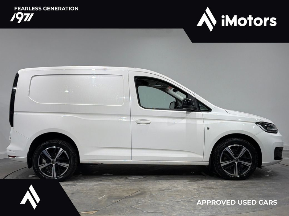 2021 Volkswagen Caddy - image 2