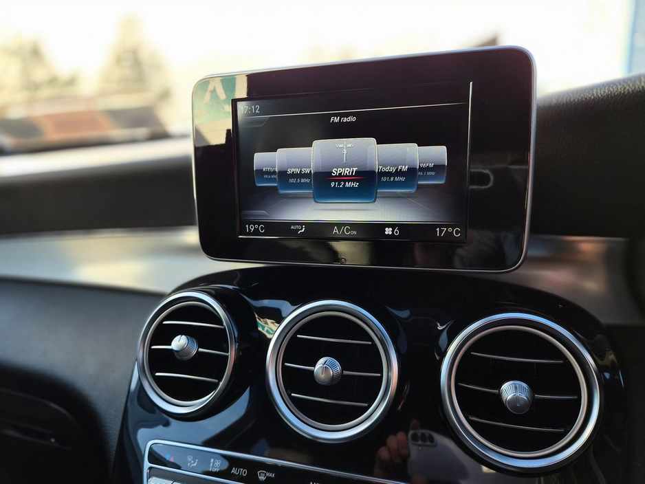 2018 Mercedes-Benz GLC Class - image 4