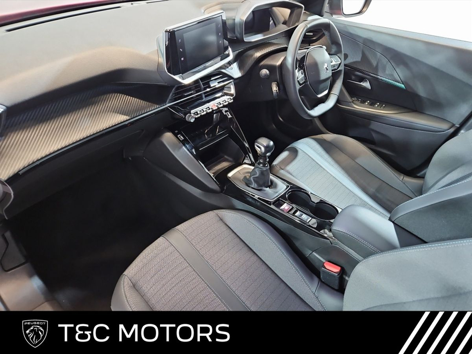 2023 Peugeot 2008 - image 4