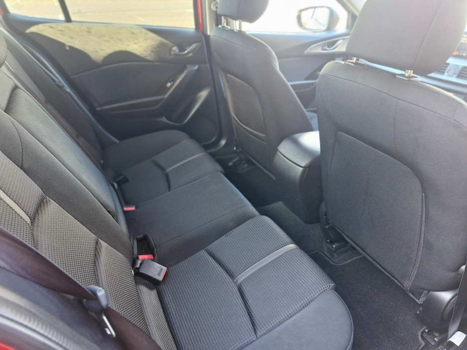 2018 Mazda Mazda3 - image 10