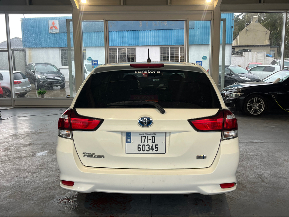 2017 Toyota Corolla - image 3