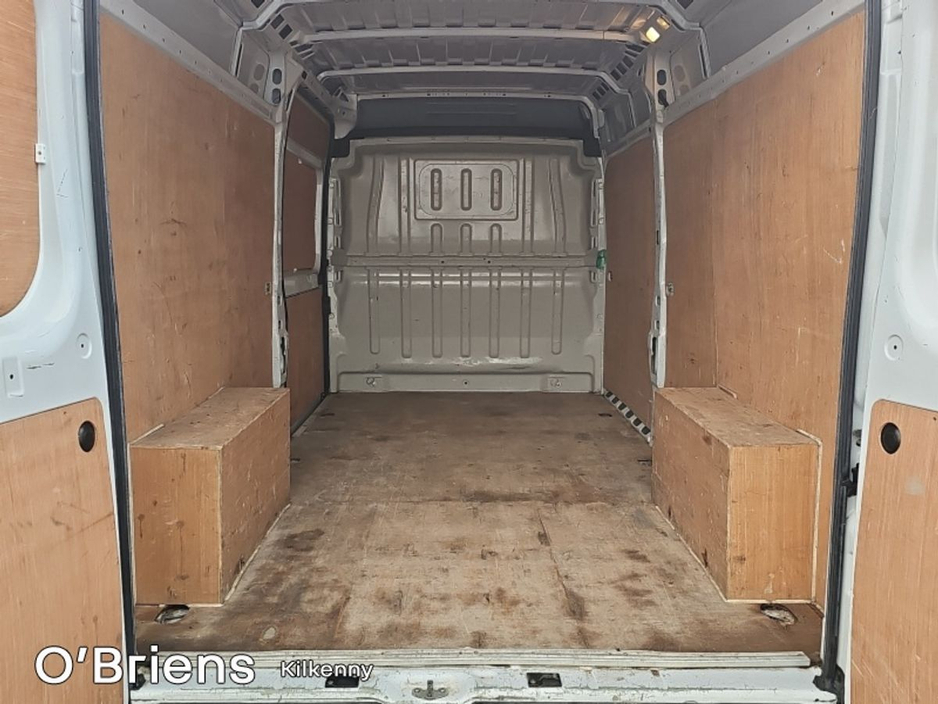 2023 Citroen Relay - image 11