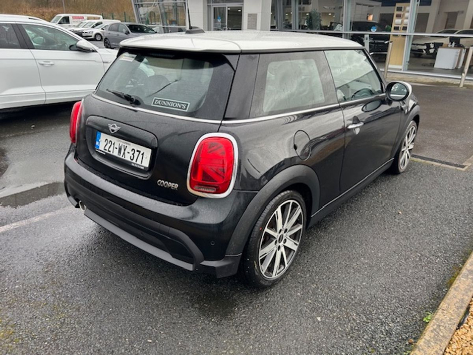 2022 MINI Hatch - image 9