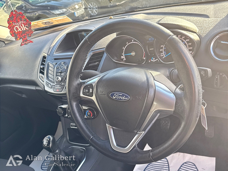 2015 Ford Fiesta 1.0 ZETEC €38 PW €7,995