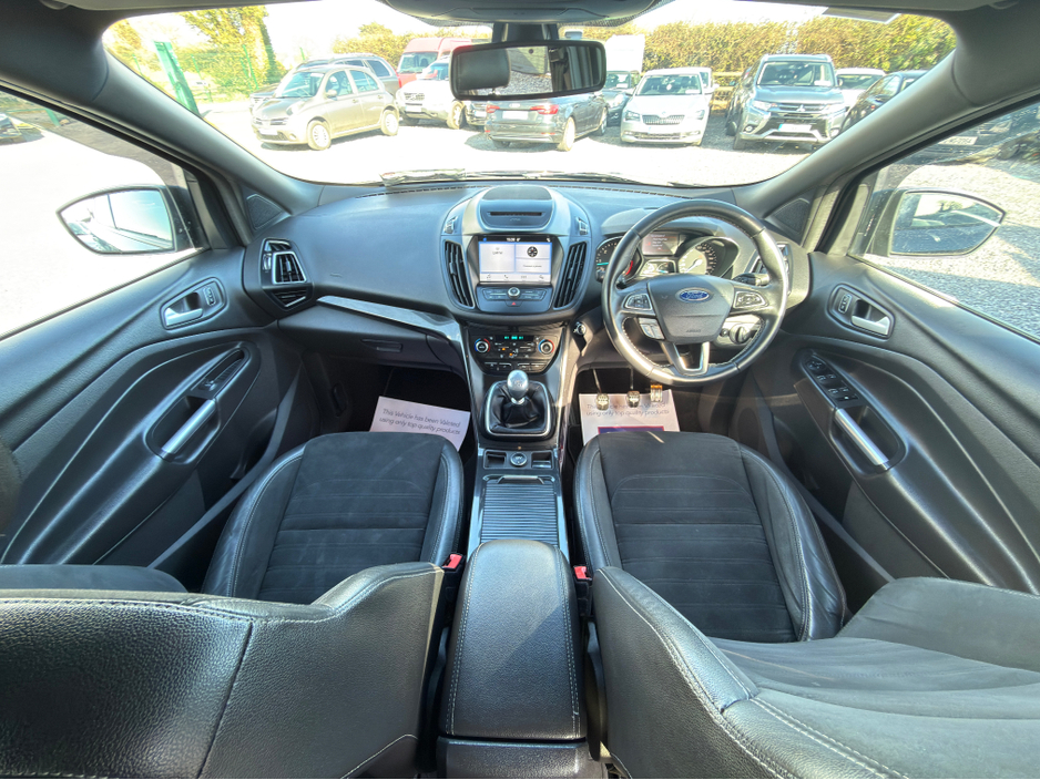 2017 Ford Kuga - image 13